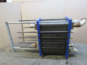 M10-bwfd Alfa Laval 2005yr Plate Heat Exchanger 220 Plates 15 Inch X34-3/4 Sz