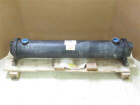 1627405000 Atlas Capco 236003 Old-stock Heat Exchanger 300deg F 300psi Shell